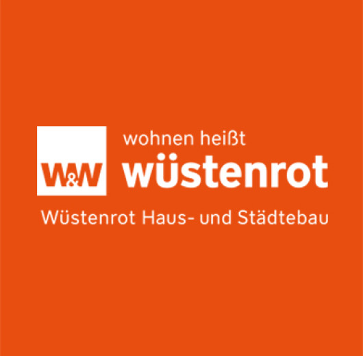 Logo von Wüstenrot Haus- und Städtebau auf orangem Hintergrund mit dem weißen Schriftzug ‚wohnen heißt wüstenrot‘.